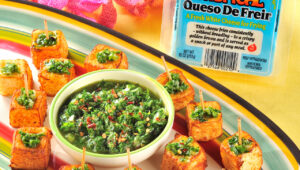 Presentation de la receta: Queso de Freír con Salsa Chimichurri