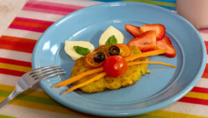 Presentation for recipe: Tortitas de yuca con queso blanco y vegetales 