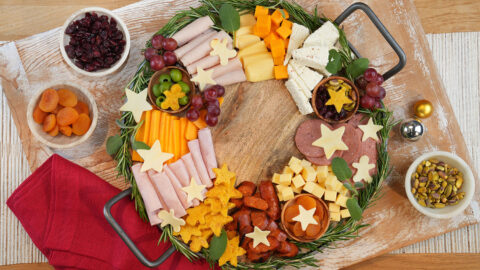 Thumbnail image for: Christmas Charcuterie Board