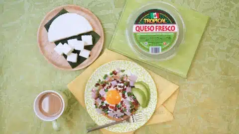 Thumbnail image for: Huevos Motuleños
