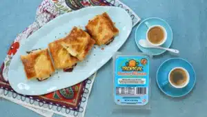 Presentation for: Pastelitos de Guayaba y Queso